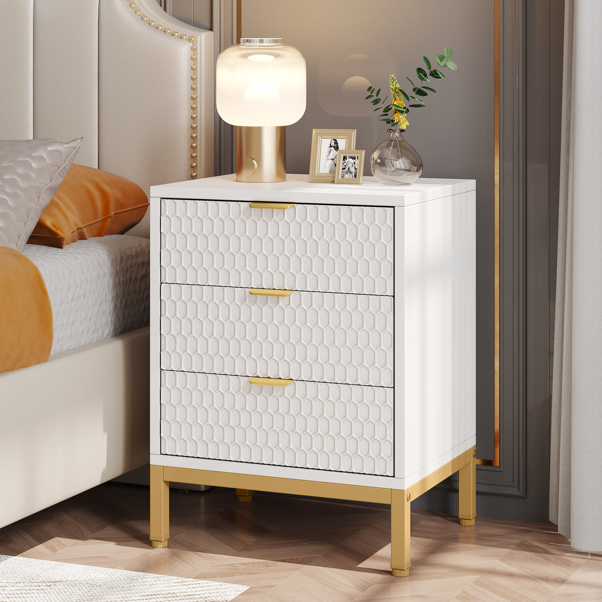 65cm Modern Nightstand, 3-Drawer Bedside Table for Bedroom