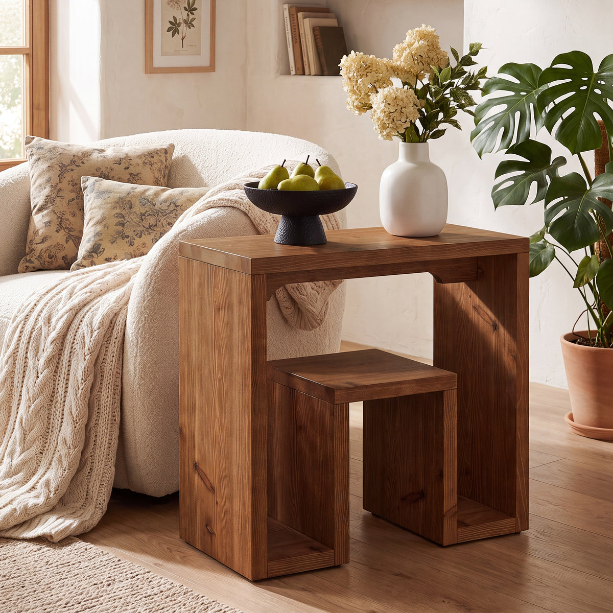 60cm Side Table, U-Shaped Solid Fir Wood Farmhouse Accent Table for Living Room