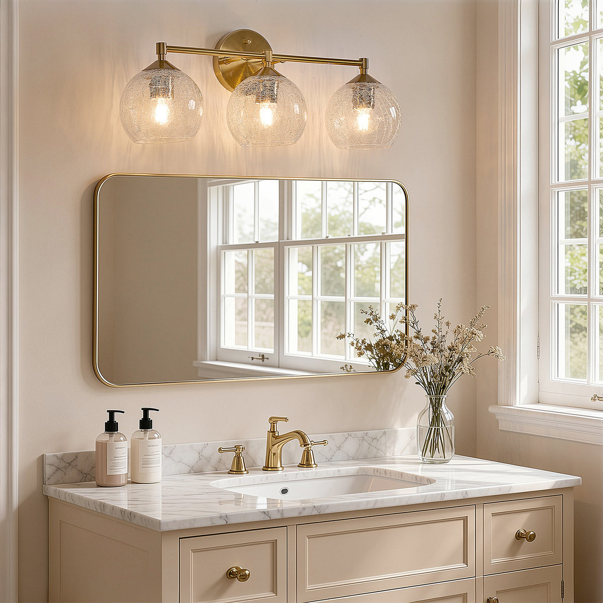 Tribesigns Gold-coloured 3-light bathroom wall light with crackled glass globes